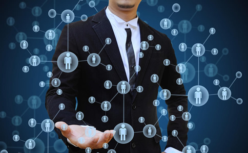 汽車獵頭分析汽車企業(yè)為何搶奪軟件人才？-十大獵頭公司【高邦獵頭】